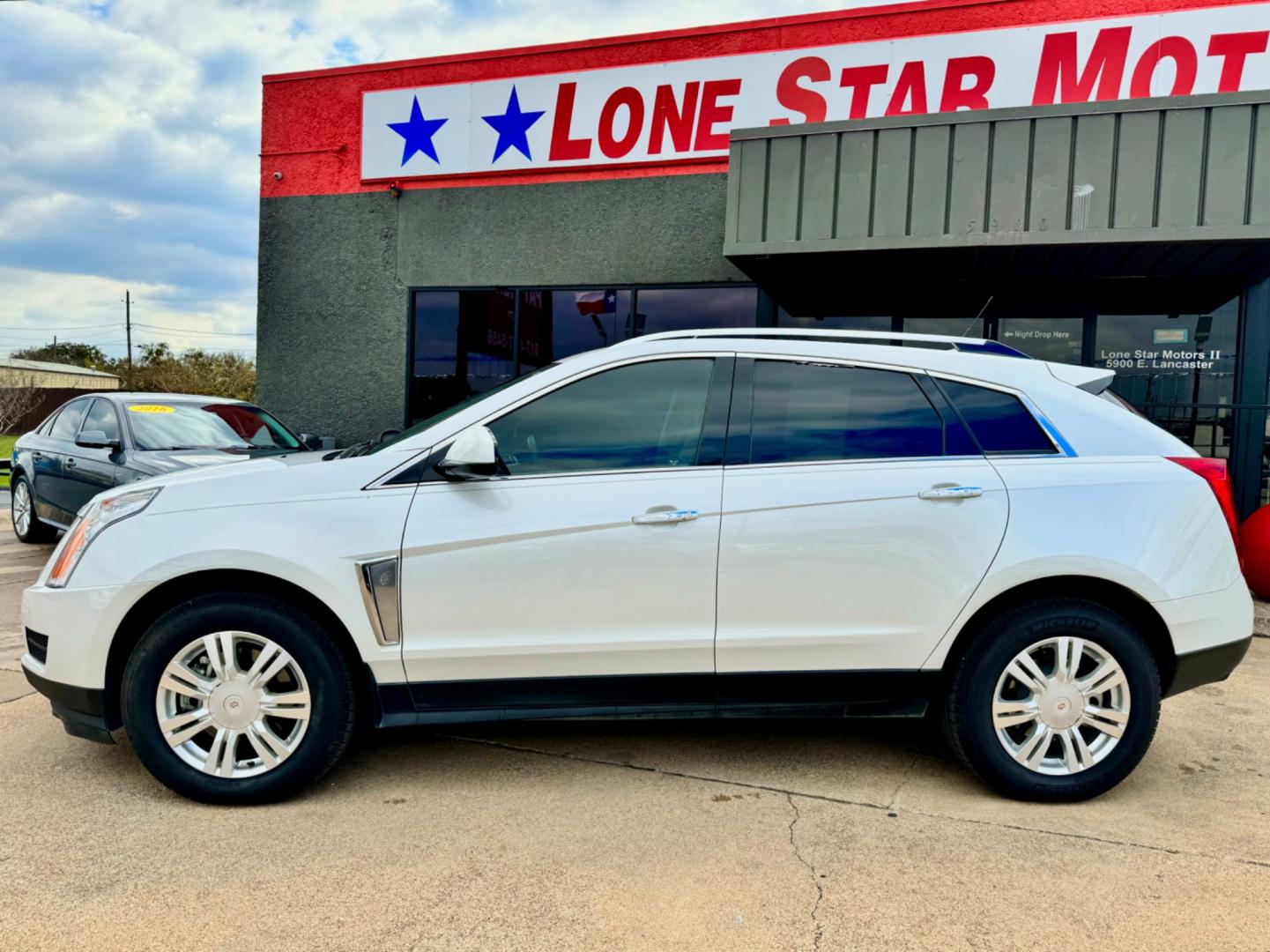 2014 WHITE CADILLAC SRX LUXURY (3GYFNBE34ES) , located at 5900 E. Lancaster Ave., Fort Worth, TX, 76112, (817) 457-5456, 0.000000, 0.000000 - Photo#3